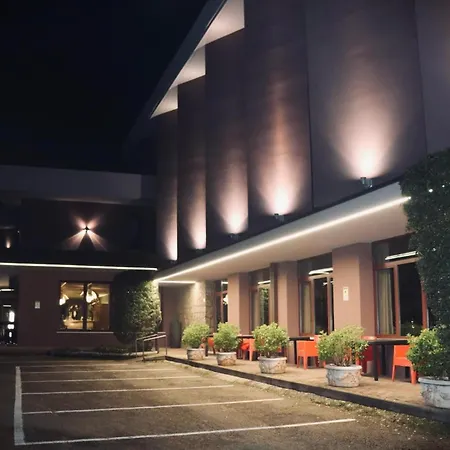 Отель Piccolo 4*