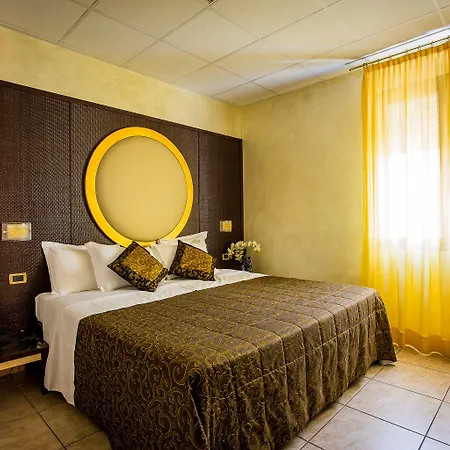 Отель Piccolo 4*