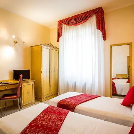 Piccolo Отель 4*