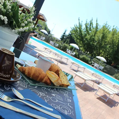 Piccolo Отель 4*