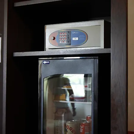 Piccolo ホテル 4*