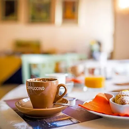 Piccolo Hotel