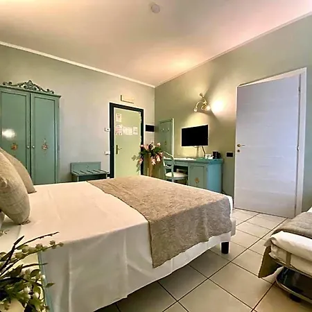 Piccolo Hotel