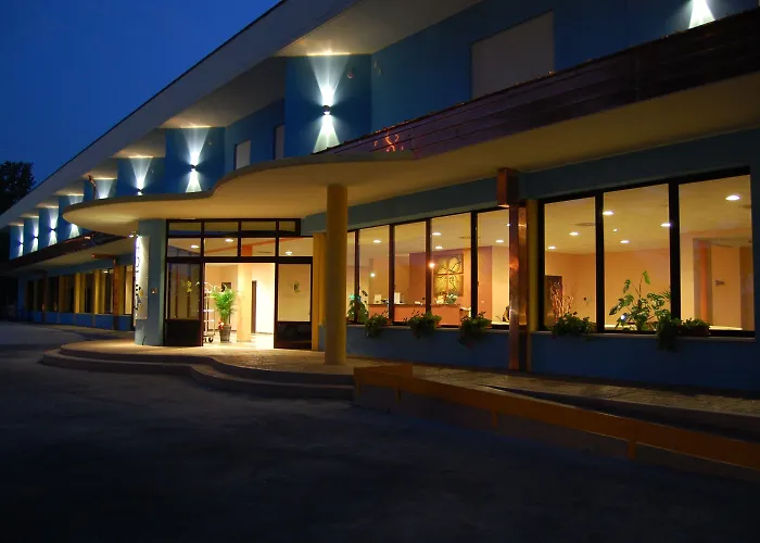 Otel Piccolo 4*